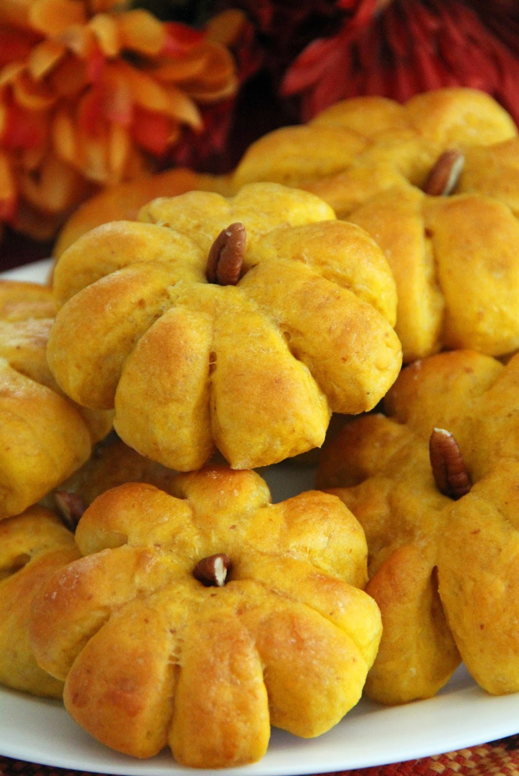 Thanksgiving Dinner Roll
 Jo and Sue Pumpkin Dinner Rolls