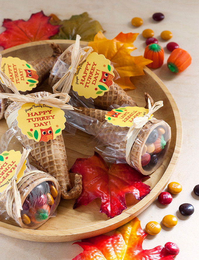 Thanksgiving Gifts For Children
 DIY Cornucopia Candy Favors