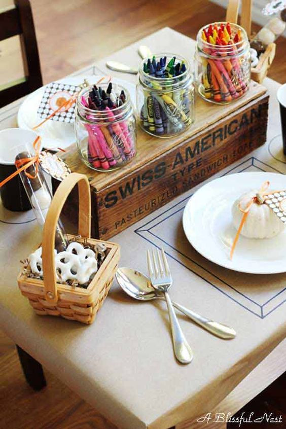 Thanksgiving Kids Table
 Thanksgiving Table Ideas That Are Fun For The Whole Family