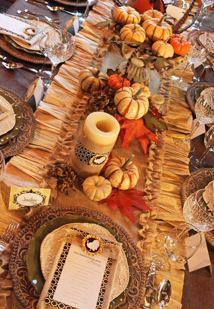 Thanksgiving Table Decorations Pinterest
 80 best Holidays Thanksgiving table images on Pinterest