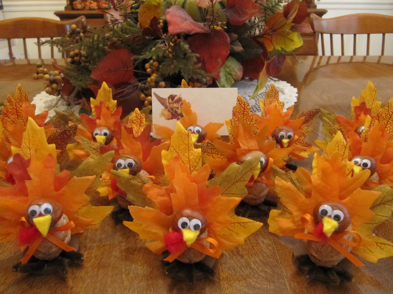 Thanksgiving Table Decorations Pinterest
 Thanksgiving Table Ideas That Are Fun For The Whole Family