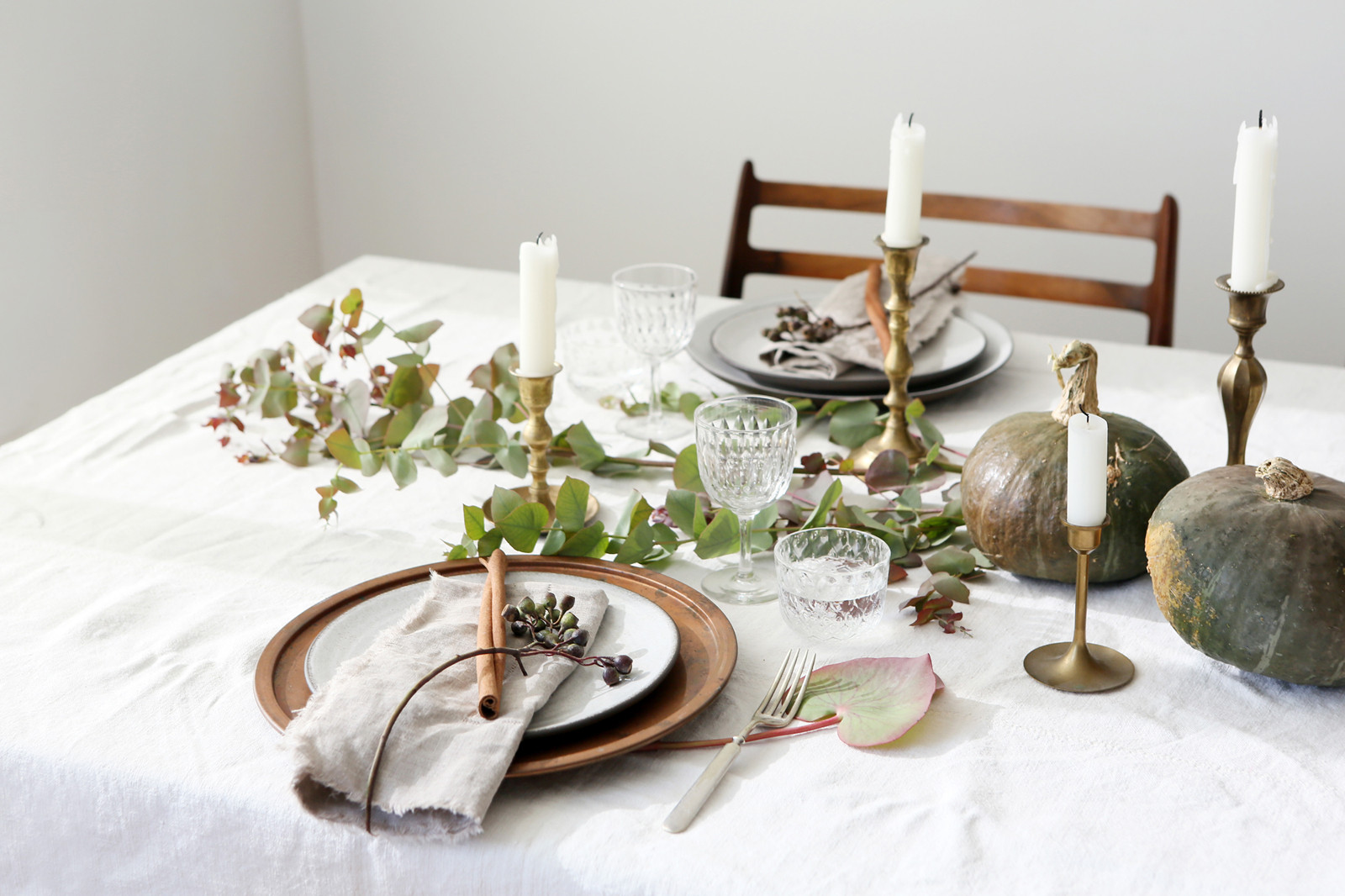 Thanksgiving Table Setting
 Thanksgiving Table Setting Rules to Live By