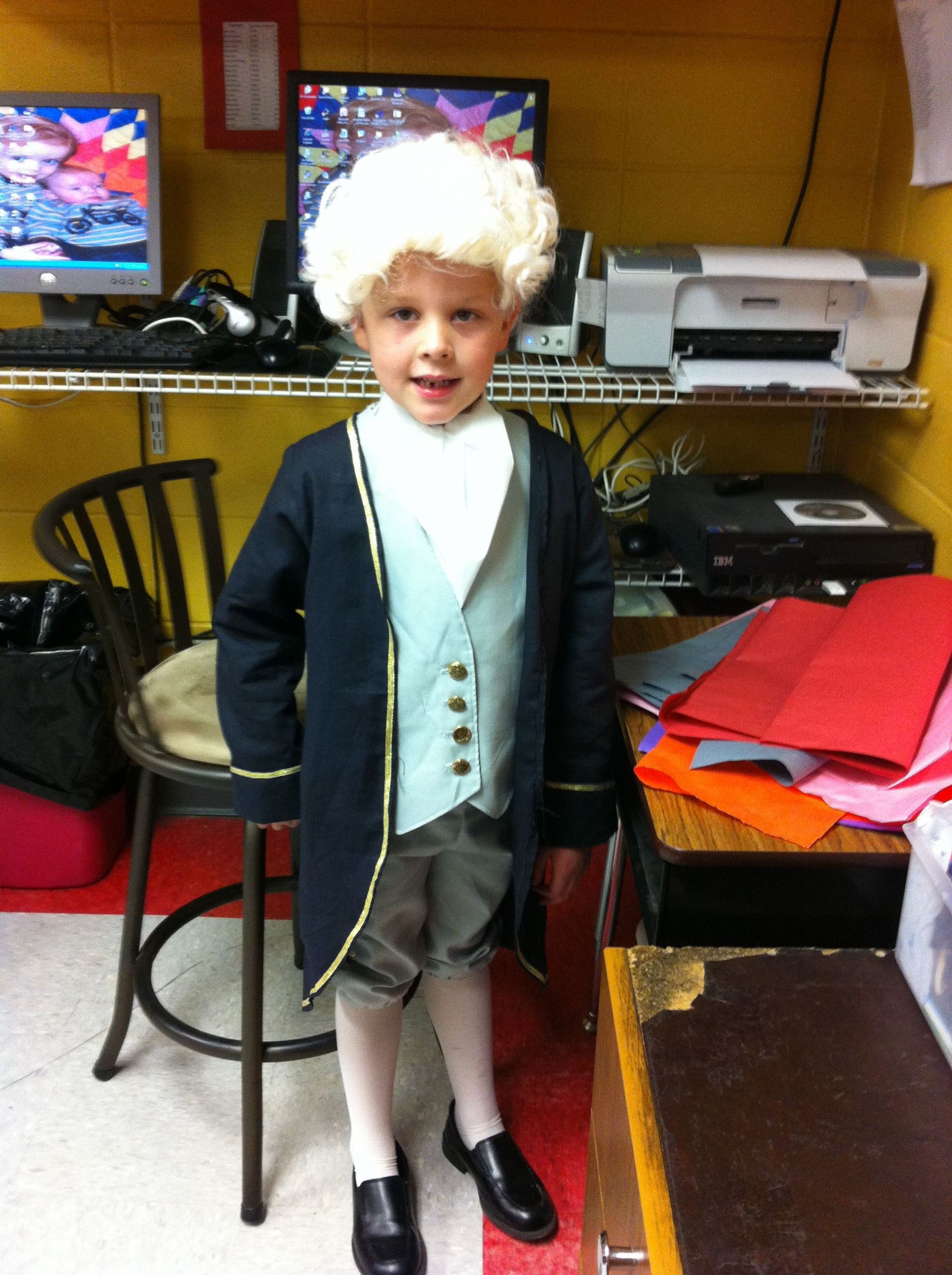 Thomas Jefferson Costume DIY
 George Washington costume