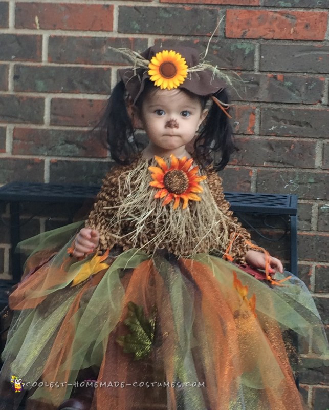 Toddler Scarecrow Costume DIY
 Cutest Homemade Toddler Scarecrow Costume