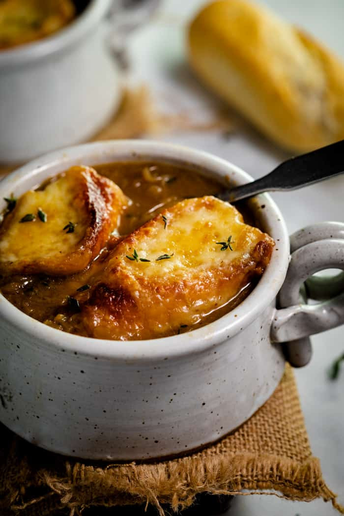 Traditional French Onion Soup Recipes Gourmet
 This traditional French ion Soup has warm baguettes