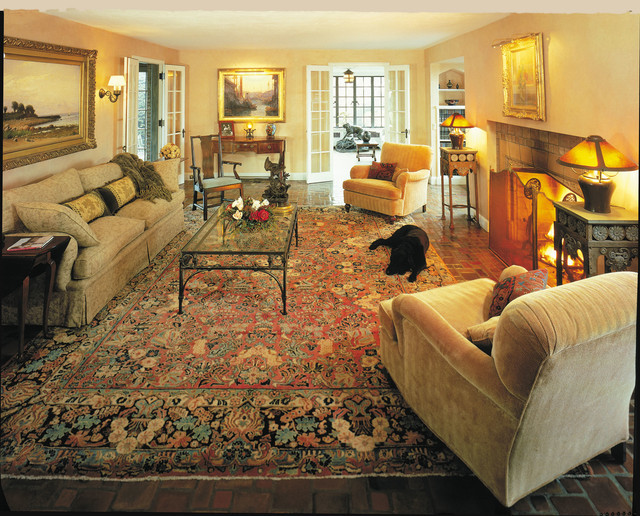 Traditional Rugs For Living Room
 Antique Sarouk Rugs Makes a Room Elegant and Cozy
