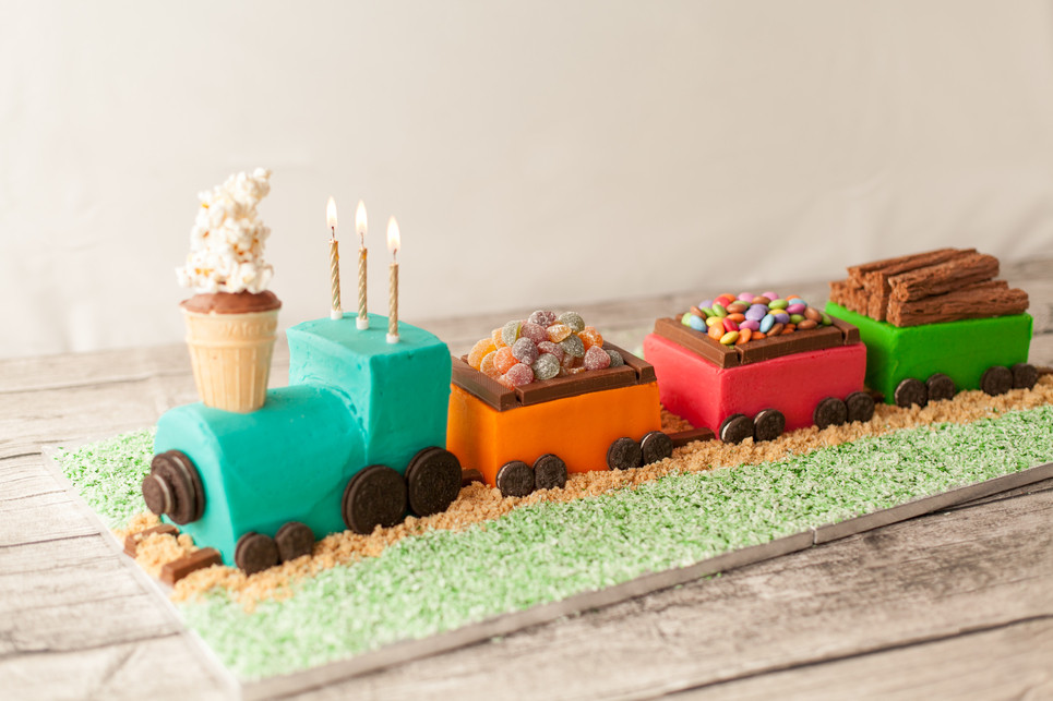 Train Birthday Cakes
 How To Make A Train Cake ILoveCooking