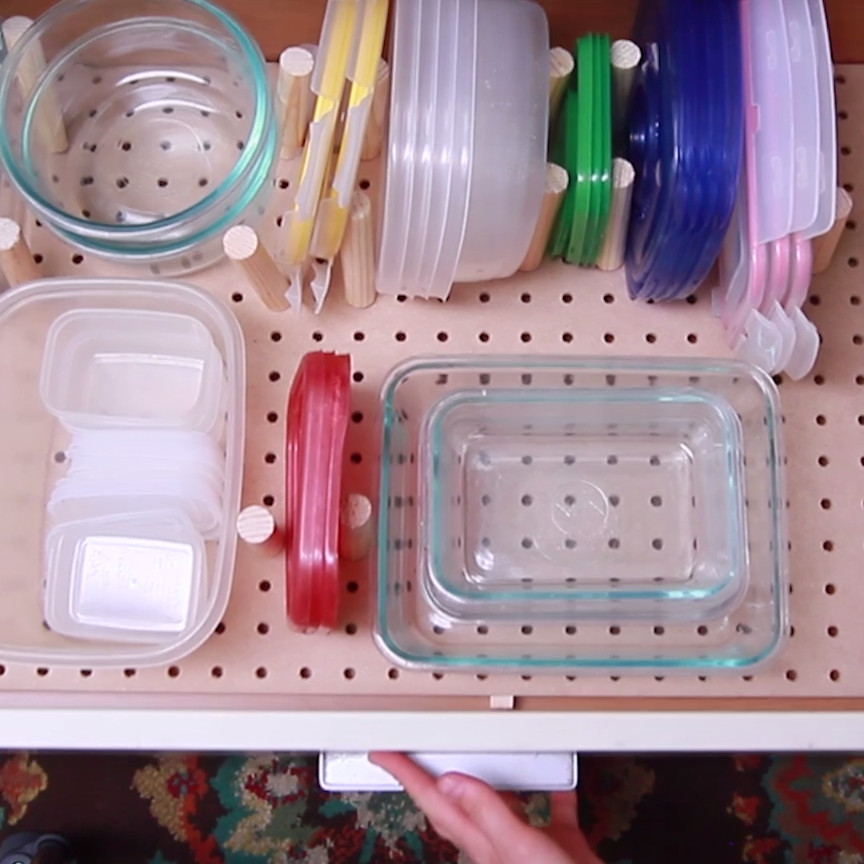 Tupperware Organizer DIY
 Here s A Tupperware Organizer For When Your Kitchen Gets