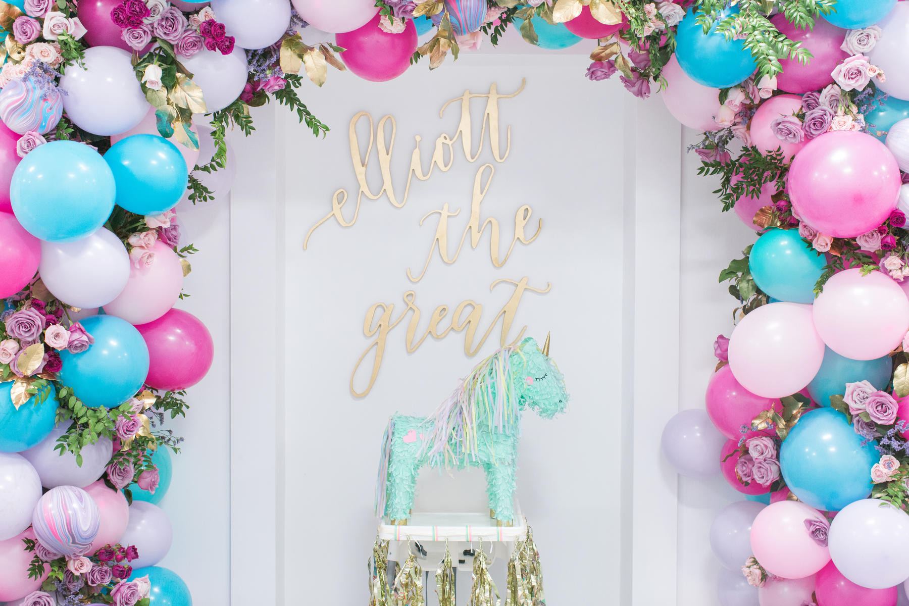 Unicorn Bday Party Ideas
 This Unicorn Themed 1st Birthday Party Is Definitely the