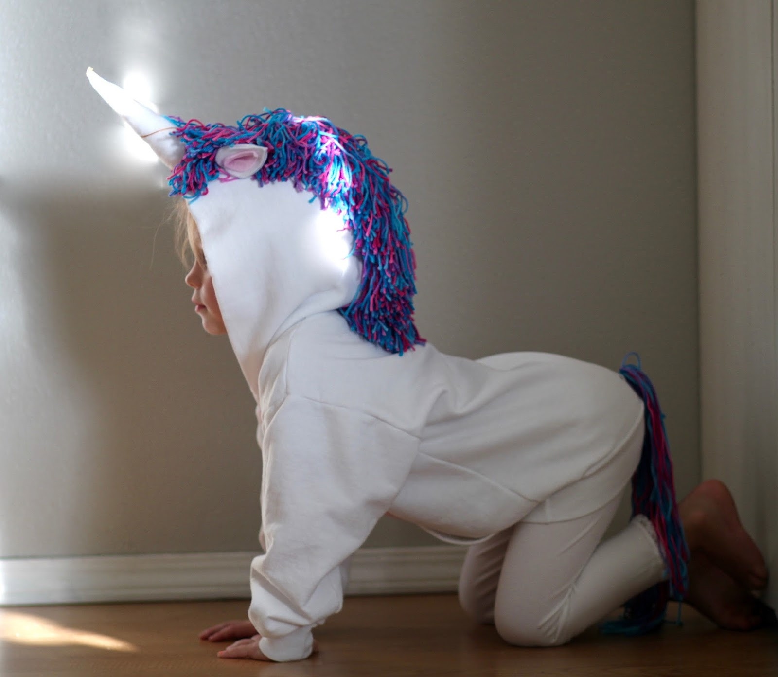 Unicorn Costume DIY
 watch out for the woestmans No Sew Unicorn Costume DIY