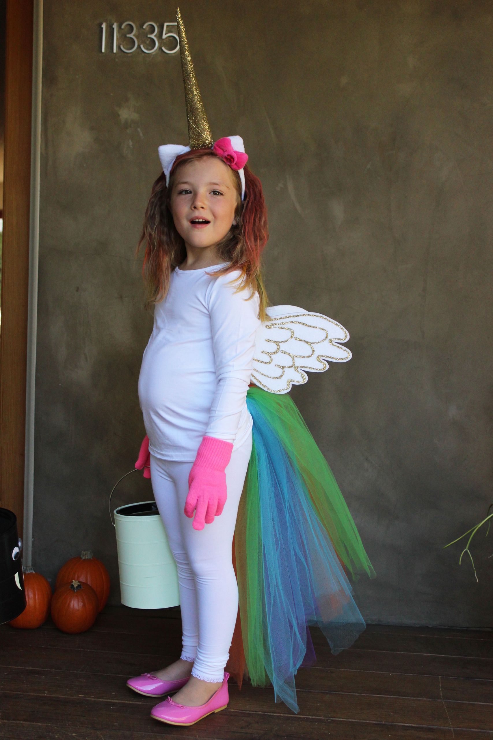 Unicorn Costume DIY
 unicorn costume