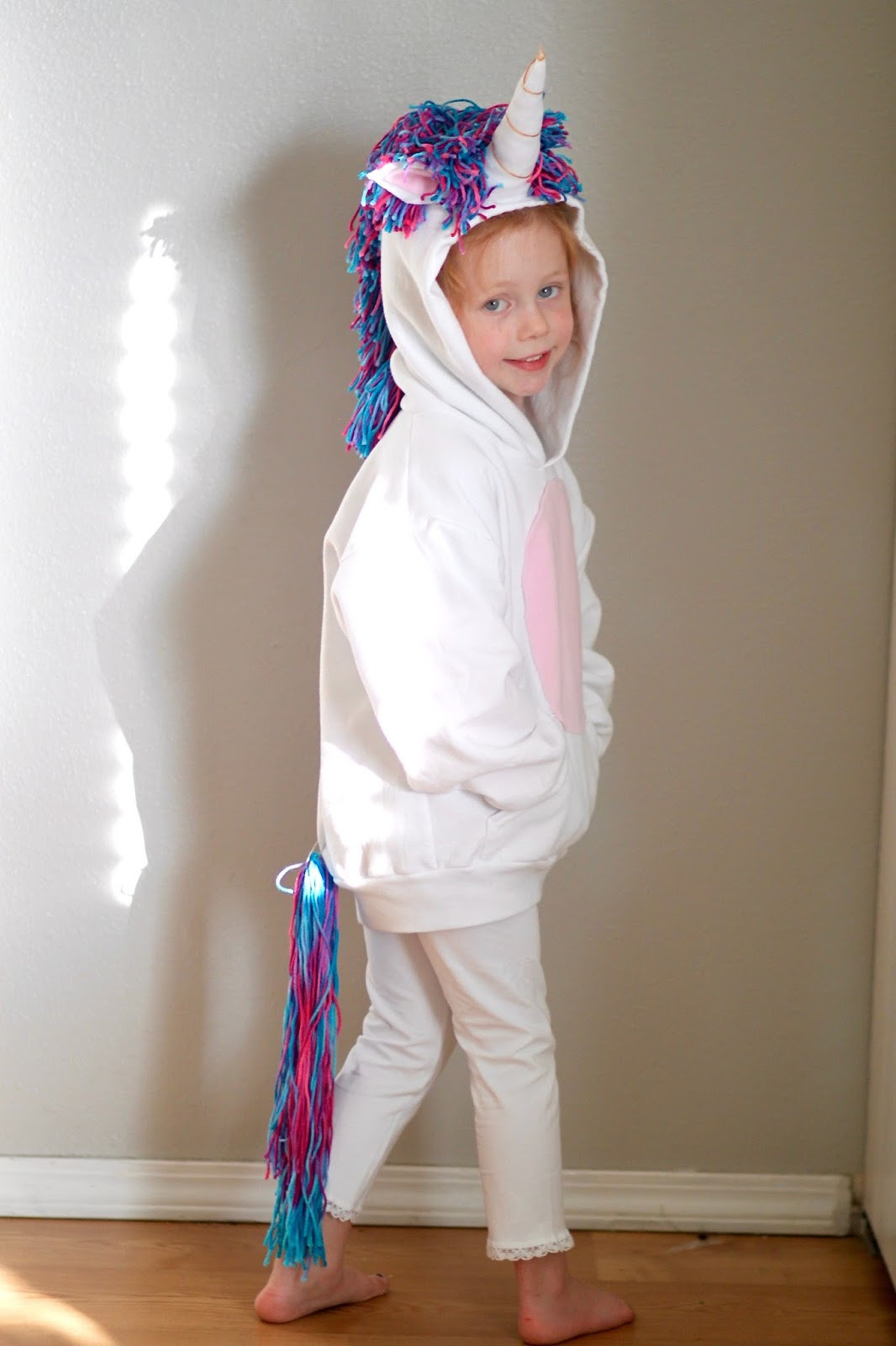 Unicorn Costume DIY
 watch out for the woestmans No Sew Unicorn Costume DIY