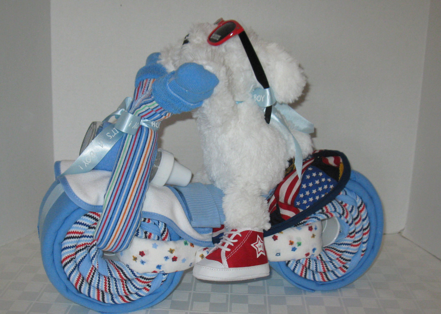 Unique Baby Shower Gift Ideas For Boys
 Motorcycle Bike Diaper Cake Baby Shower Gift by