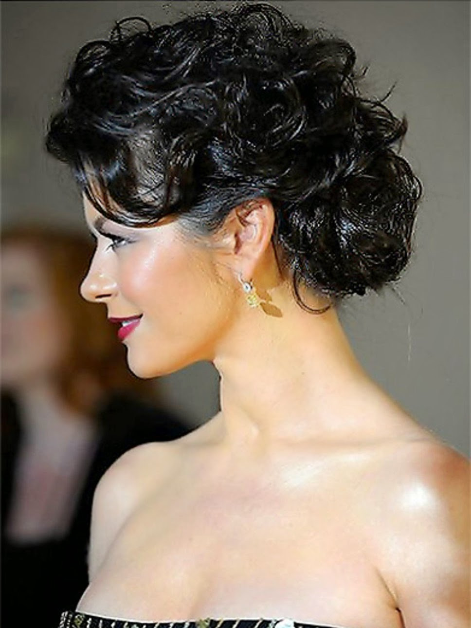 Updo Hairstyles For Curly Hair
 Top 9 Easy Stylish Updos For Curly Hair