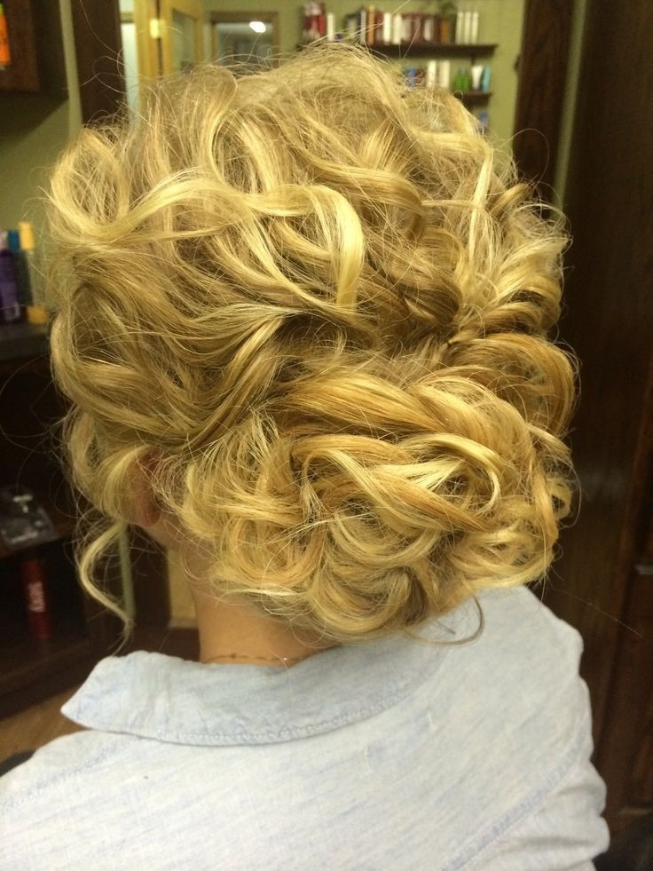 Updo Hairstyles For Curly Hair
 32 Overwhelming Bridesmaids Hairstyles Pretty Designs