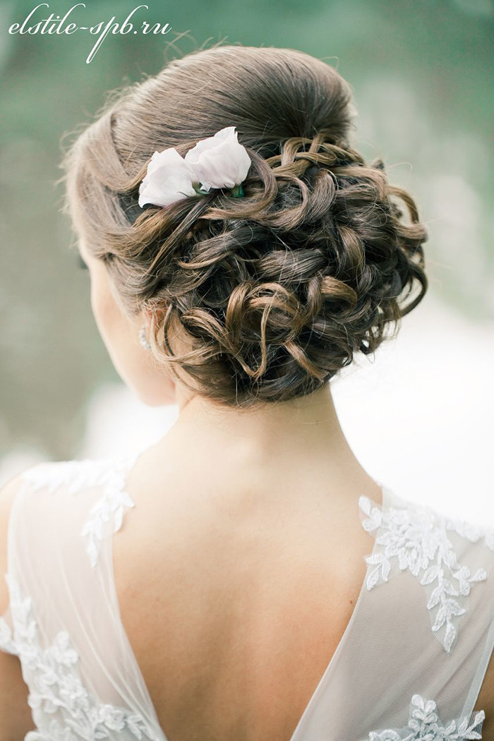 Updo Hairstyles For Wedding Bridesmaid
 25 Chic Updo Wedding Hairstyles for All Brides