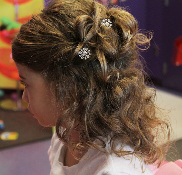 Updos Hairstyles For Little Girls
 Little Girls Hairdos Fancy Girls Updo for the Holidays