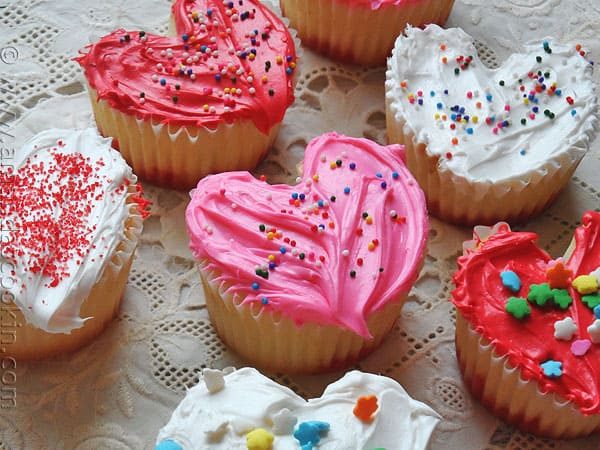 Valentine Cupcakes Recipe
 Valentine Cupcakes Frosted Hearts for Valentine s Day