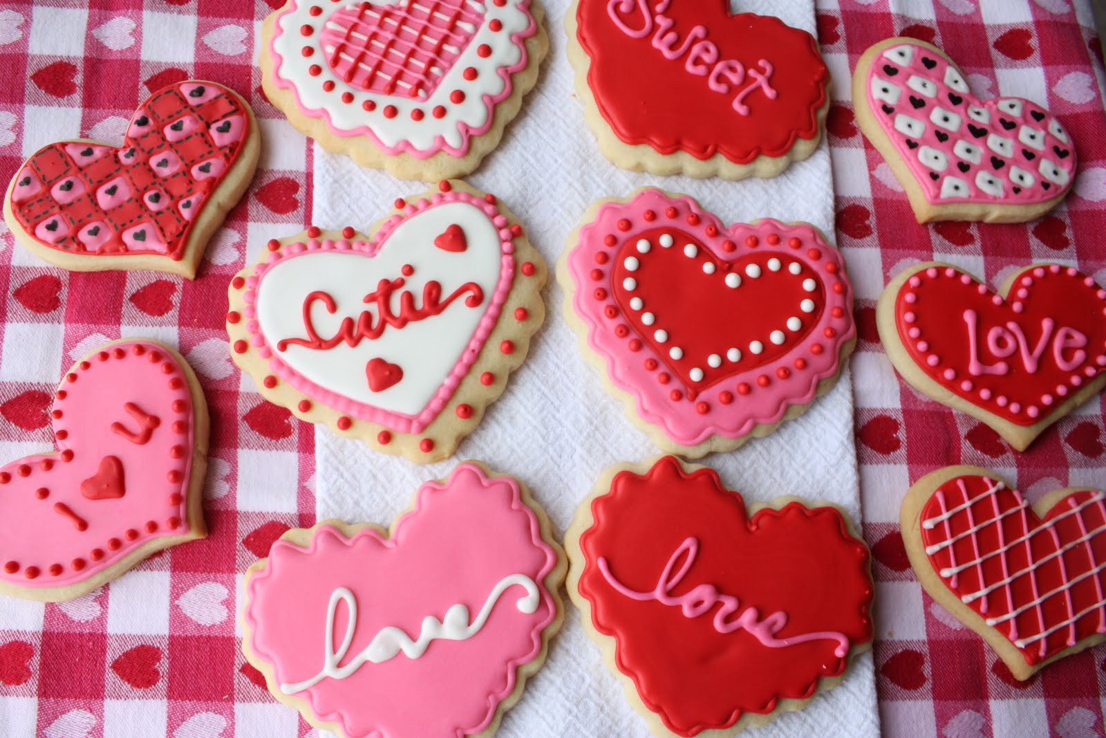 Valentine Day Sugar Cookies
 It s Written on the Wall Let s Learn How to Decorate