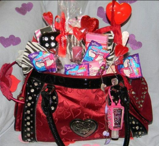 Valentine Gift Ideas For Daughters
 Valentine s Day t basket purse for my daughter