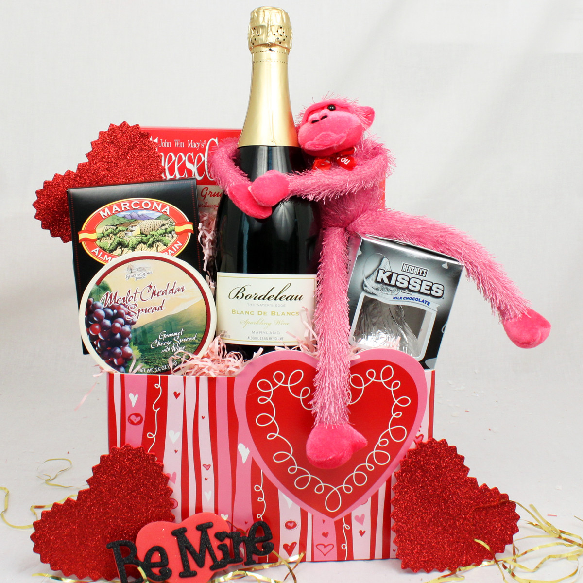 Valentine'S Day Gift Basket Ideas
 Valentine Gift Baskets Ideas InspirationSeek