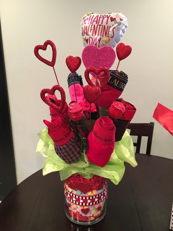 Valentine'S Day Gift Ideas For Boys
 Boxer Bouquet