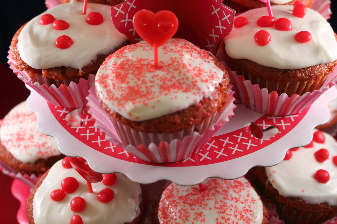 Valentines Day Cupcakes Recipes
 St Valentine’s Day Red Velvet Cupcakes recipe baking
