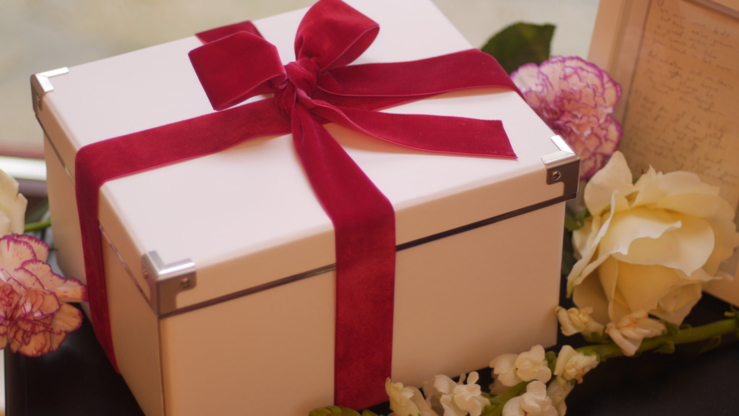 Valentines Day Gift Box Ideas
 18 Cute Little Gift Box Ideas for Valentine s Day