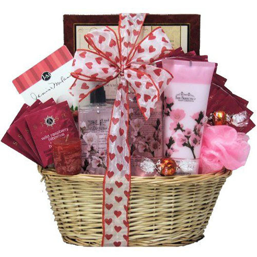 Valentines Gift Baskets Ideas
 15 Valentine s Day Gift Basket Ideas For Husbands Wife