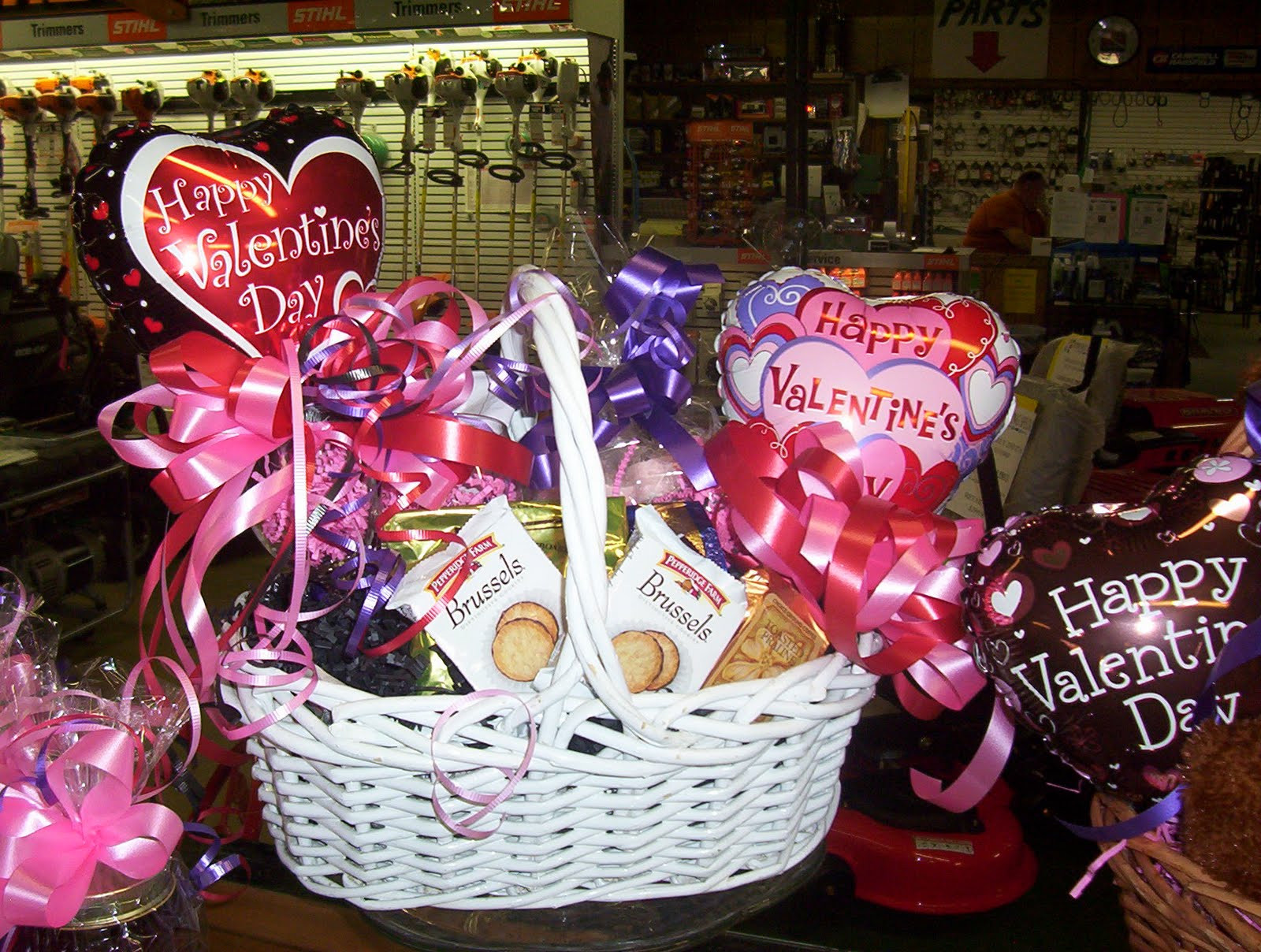 Valentines Gift Baskets Ideas
 Lanky s Gift Basket Shoppe VALENTINE BASKETS