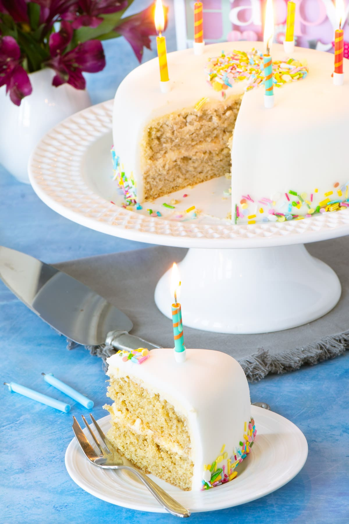 Vegan Birthday Cake Recipe Vanilla
 Vegan Birthday Cake Vegan Vanilla Sponge Cake