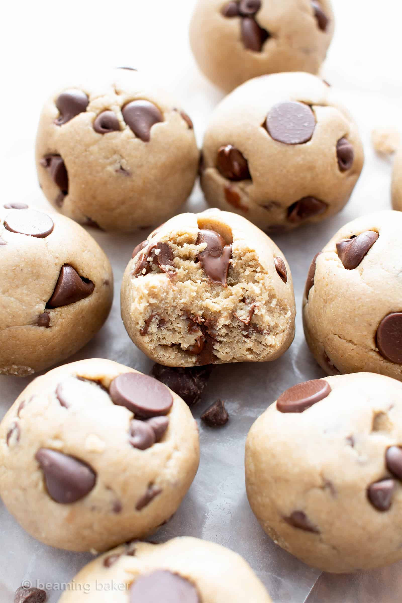 Vegan Cookie Dough Recipes
 5 Ingre nt Chocolate Chip Cookie Dough Bites Recipe