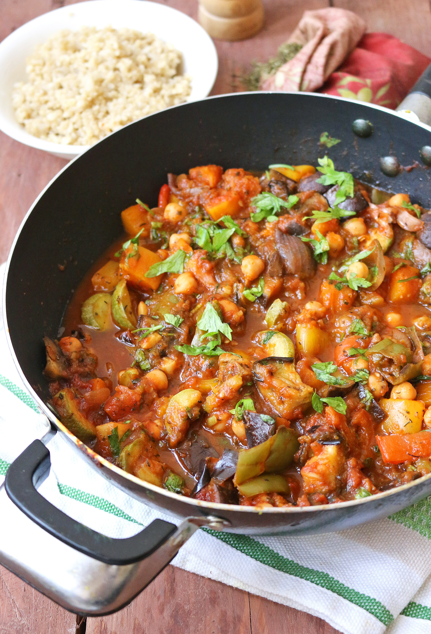 Vegan Dish Recipes
 Mediterranean Ve able and Chickpea Stew