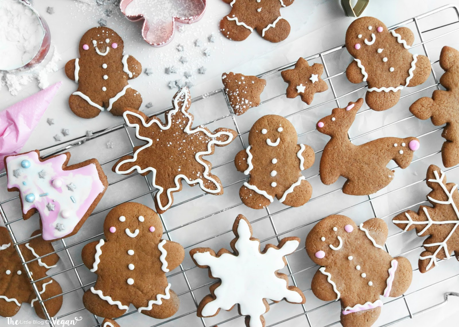 Vegan Gingerbread Cookies
 Vegan Christmas gingerbread cookies recipe