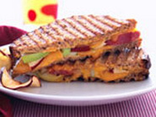 Vegan Panini Sandwich Recipes
 Ve arian Apple Cheddar Panini Sandwich