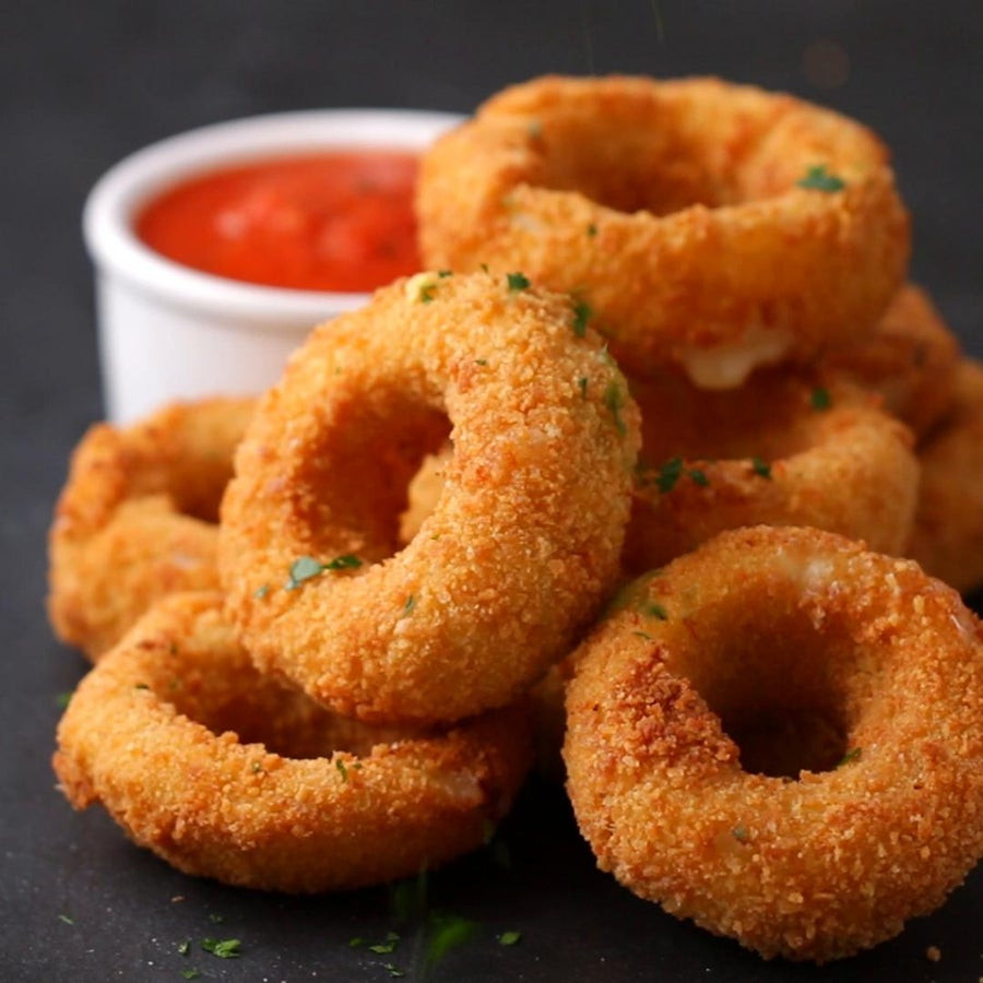 Vegetarian Onion Rings
 6 Ve arian Party Appetizers