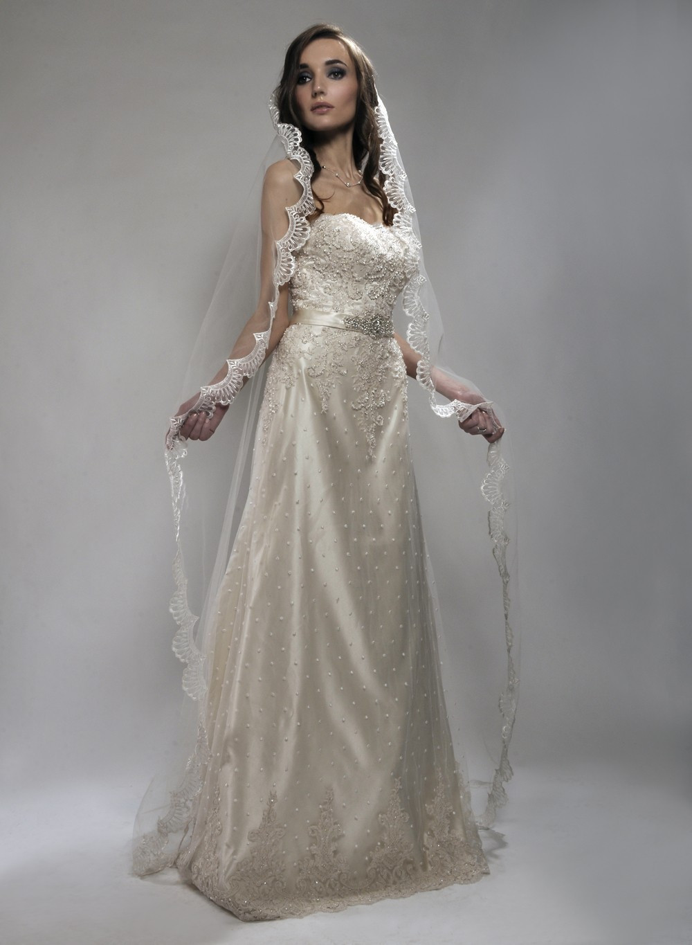 Veil For Wedding Dress
 Long bridal veils from fingertip veils to dramatic