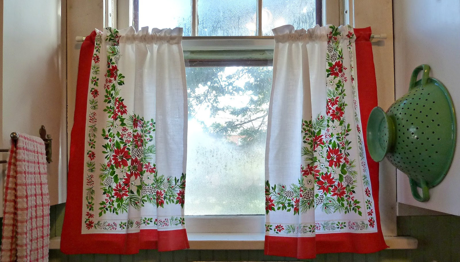 Vintage Kitchen Curtains
 Old Glory Cottage It s Beginning To Look Alot Like