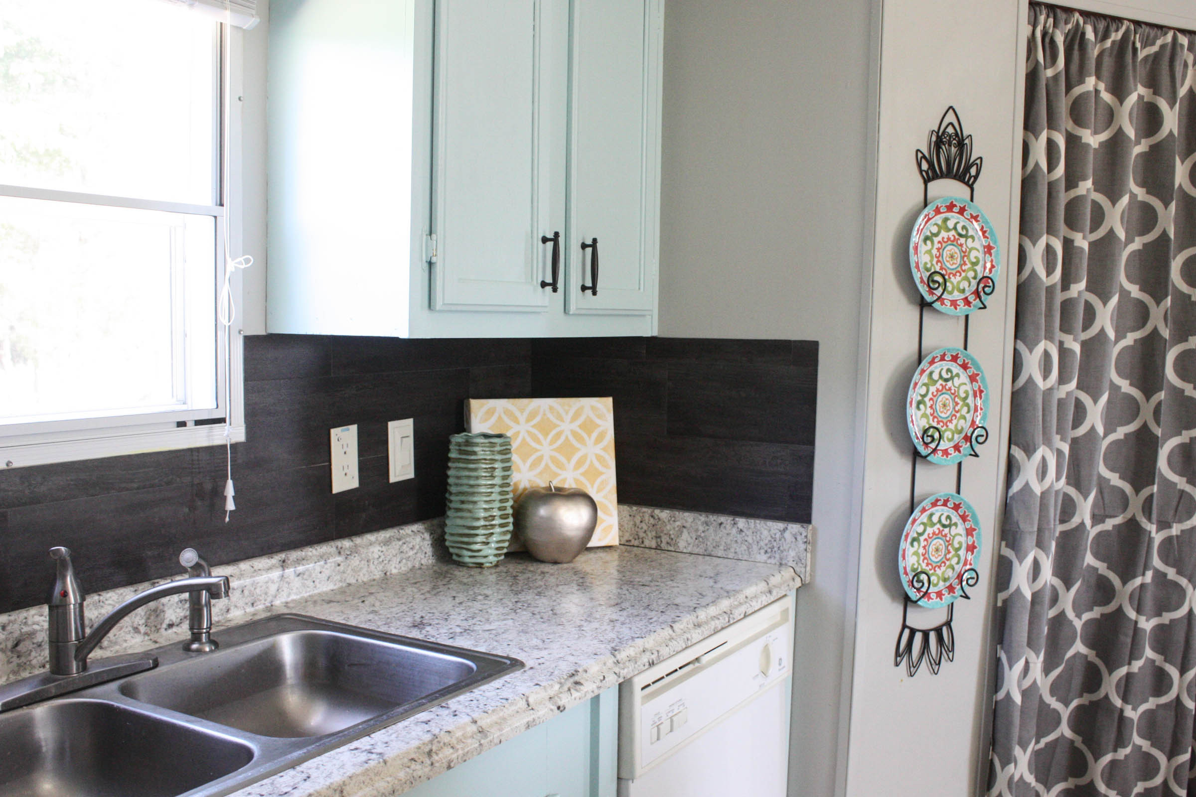 Vinyl Kitchen Backsplash
 Our $40 Backsplash Using Vinyl Flooring Re Fabbed