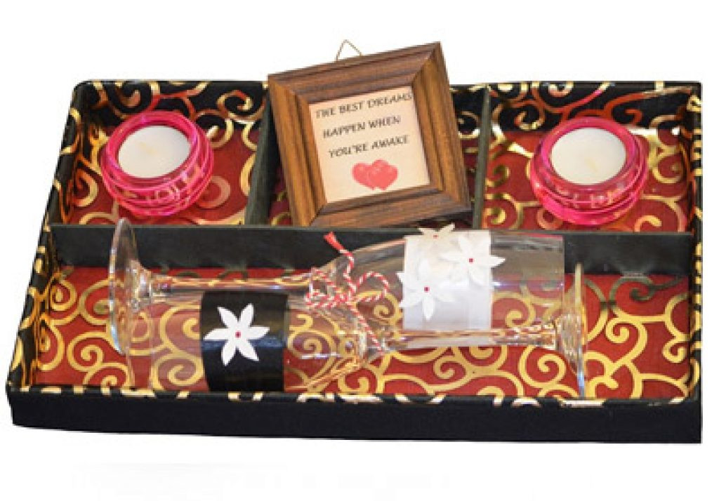 Wedding Anniversary Gift Ideas For Couple
 8th Wedding Anniversary Gifts For the Couple Who Has