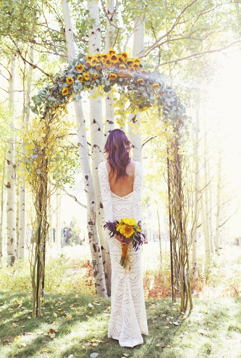 Wedding Arches DIY
 Stunning Wedding Arches How to DIY or Buy Your Own
