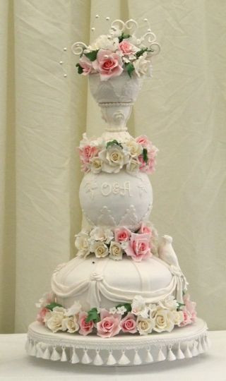Wedding Cake Pillars
 Gorgeous Cakes