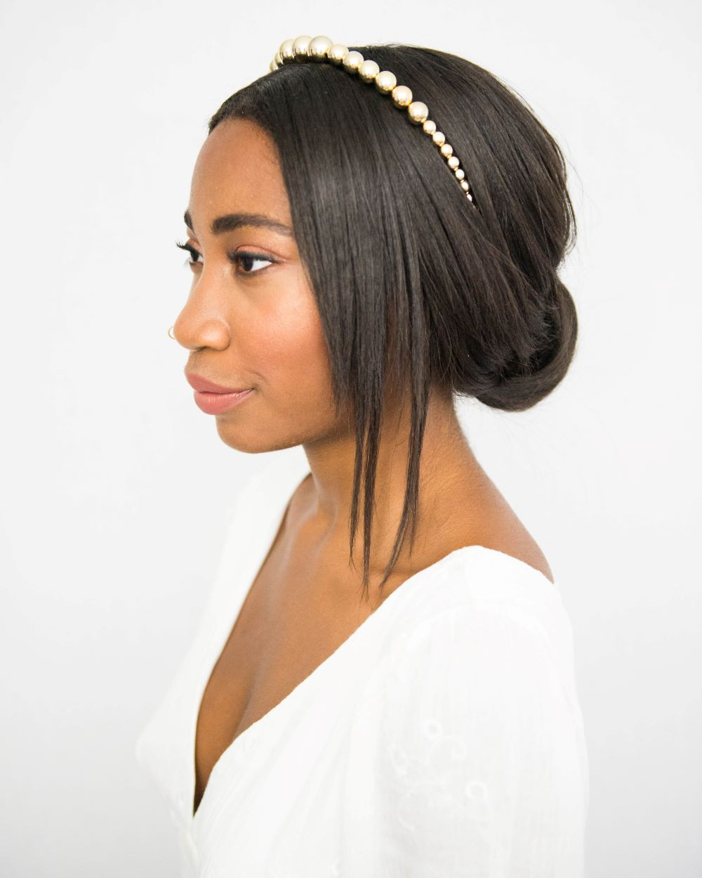 Wedding Hairstyles Headband
 Headband Hairstyles for Brides An Easy Low Updo Perfect