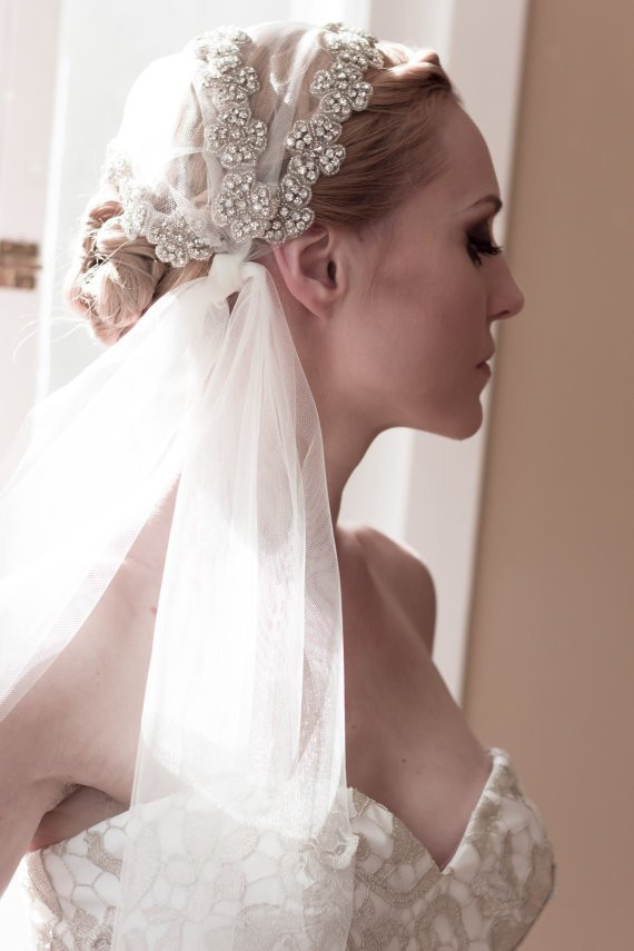 Wedding Hairstyles Updos With Veil
 20 Stunning Wedding Hairstyles with Veils and Hairpieces