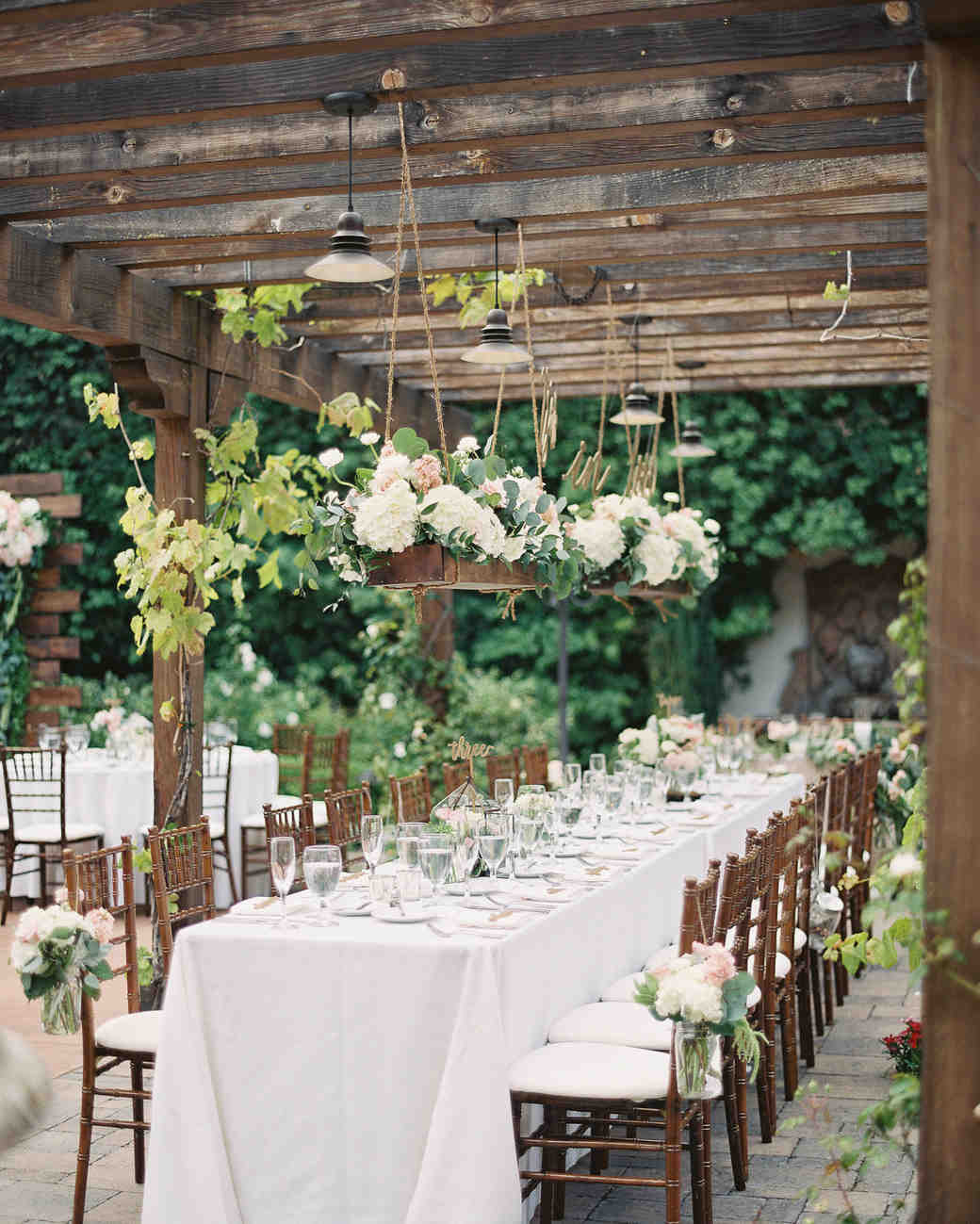 Wedding Head Table Decorations
 28 Ideas for Sitting Pretty at Your Head Table
