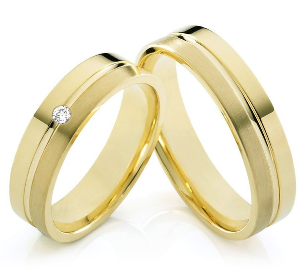 Wedding Ring Sets For Her And Him
 custom tailor Jewelry yellow Gold Plating titanium