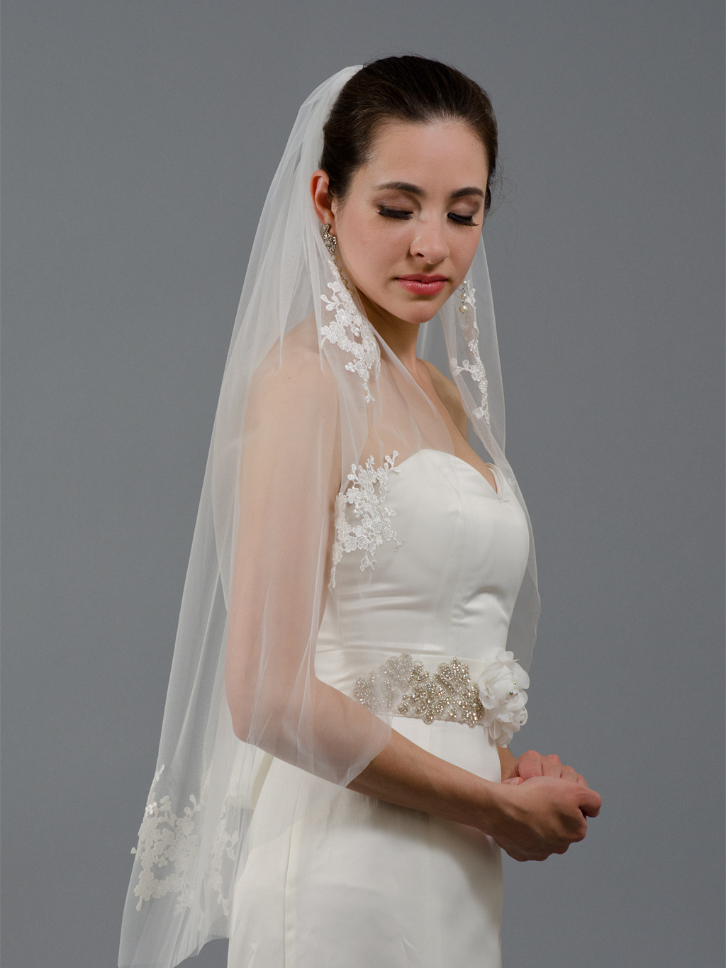 Wedding Veils
 Ivory elbow wedding veil V046 venice lace