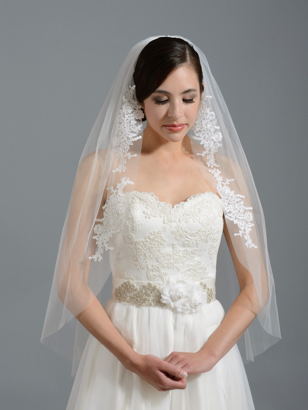 Wedding Veils Pics
 Ivory elbow wedding veil V051 alencon lace