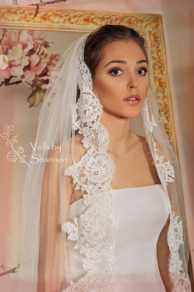 Wedding Veils With Lace Trim
 Wedding Veil Lace Bridal Veil Cathedral Veil Style V3A