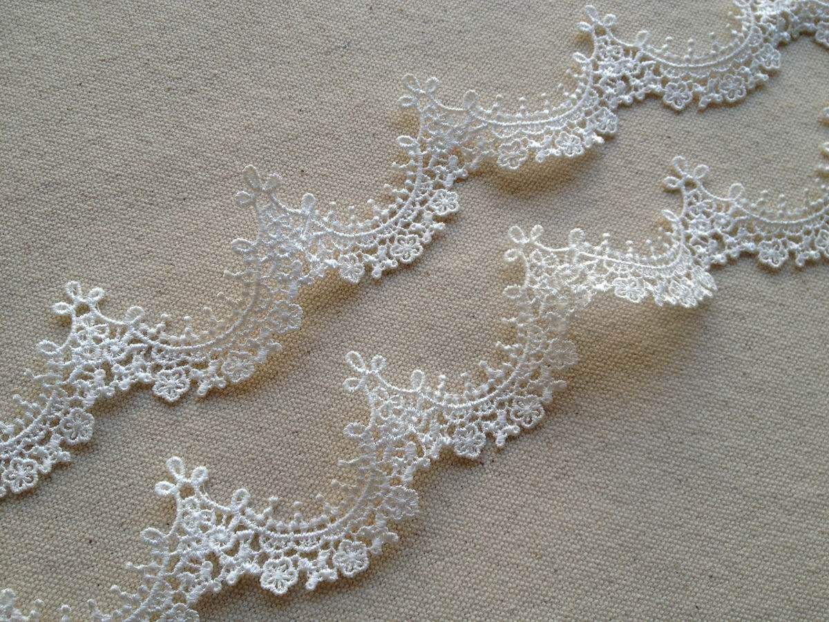 Wedding Veils With Lace Trim
 2 Yards Pretty Bridal Veils Lace Trim in Ivory For Weddings